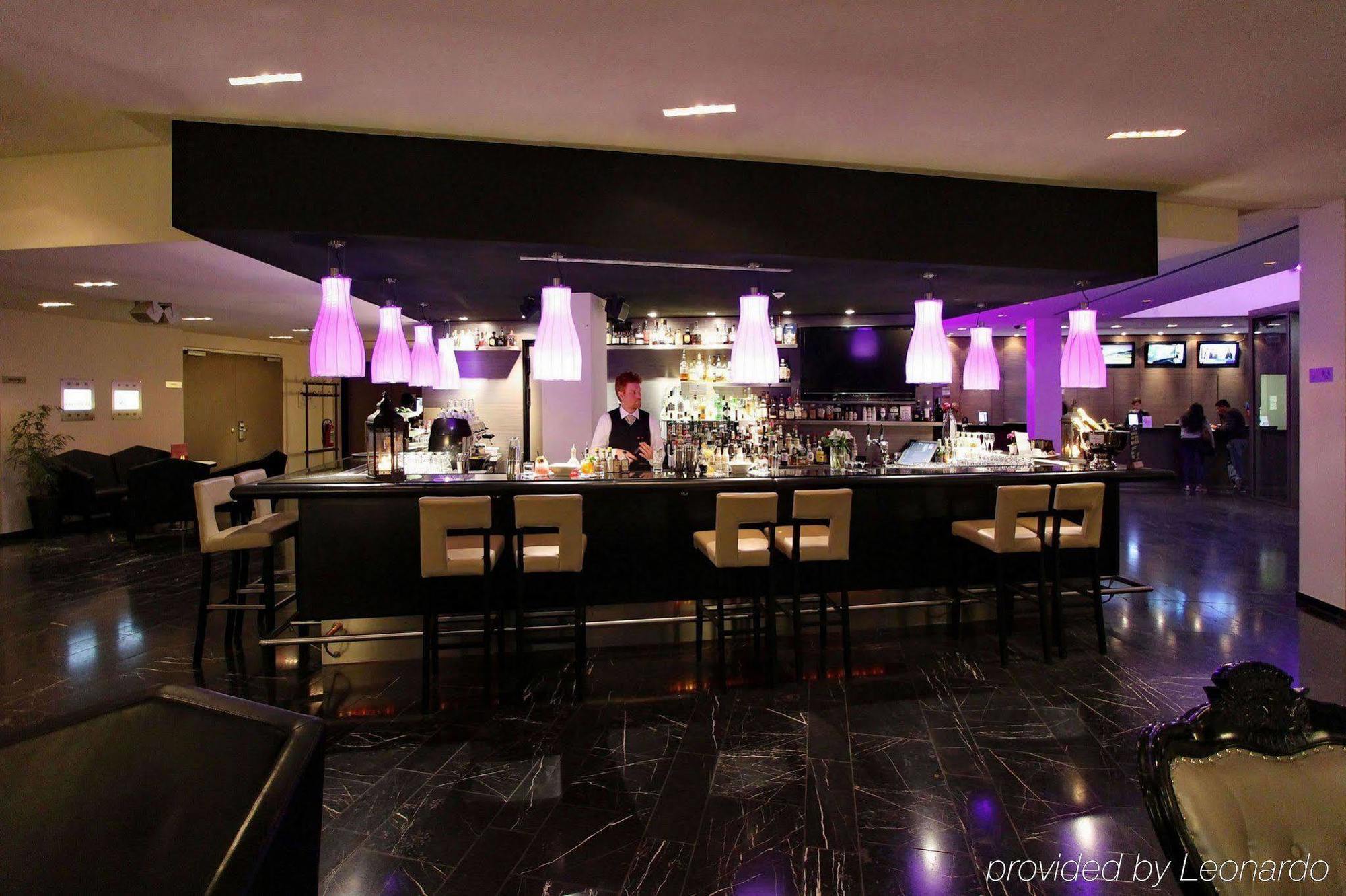 Arcotel John F 4*